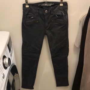 Dark grey textured jeans